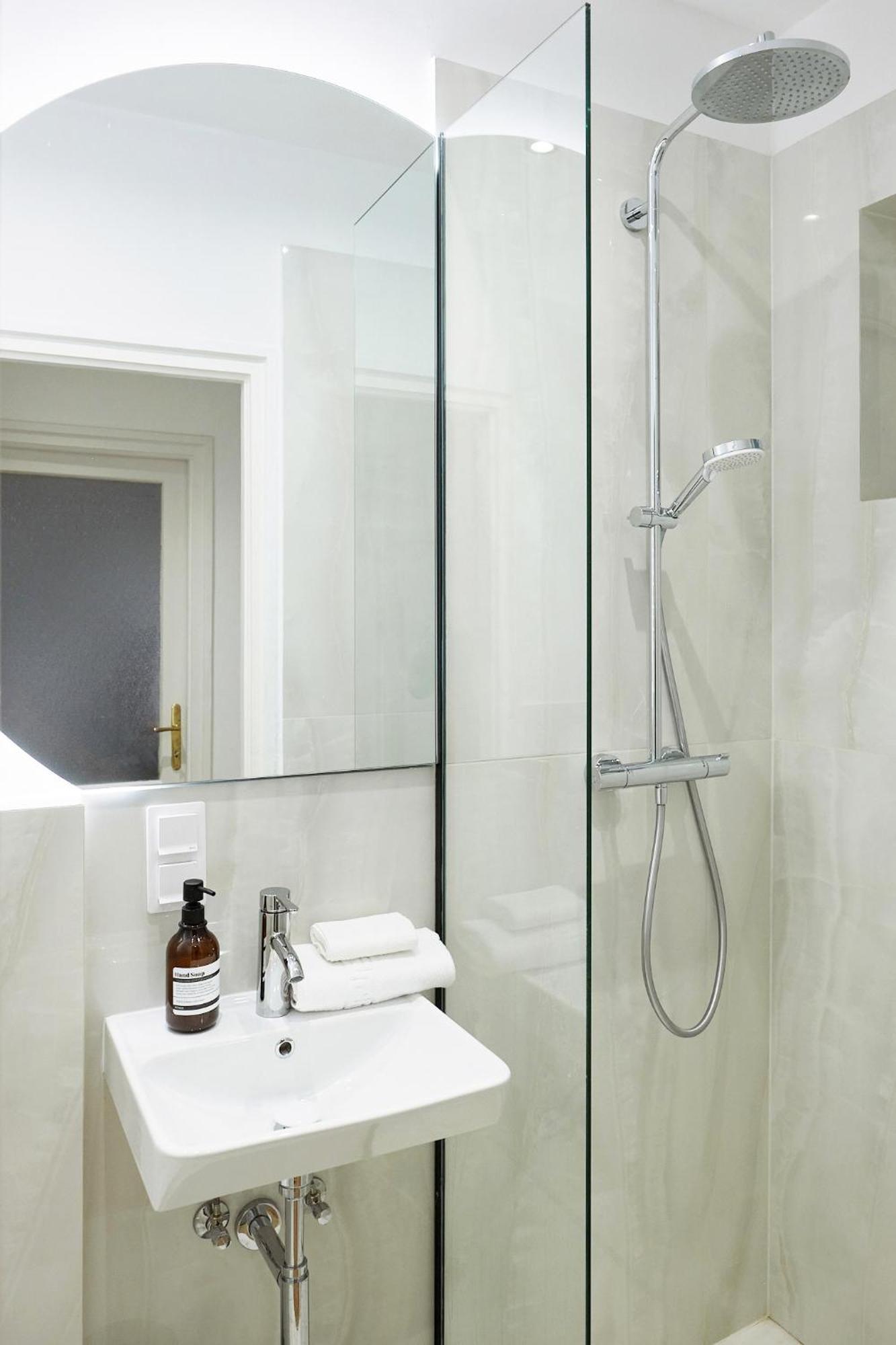 Podmaniczky Terrace Retreat With Ac Apartment บูดาเปสต์ ภายนอก รูปภาพ